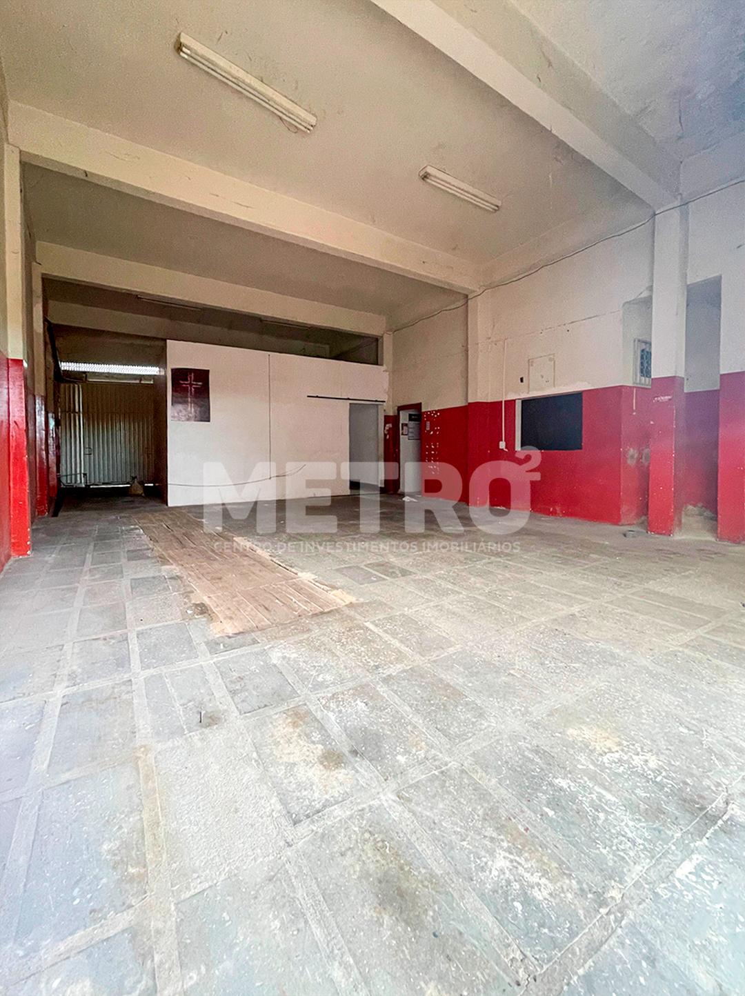 Depósito-Galpão-Armazém para alugar, 122m² - Foto 1