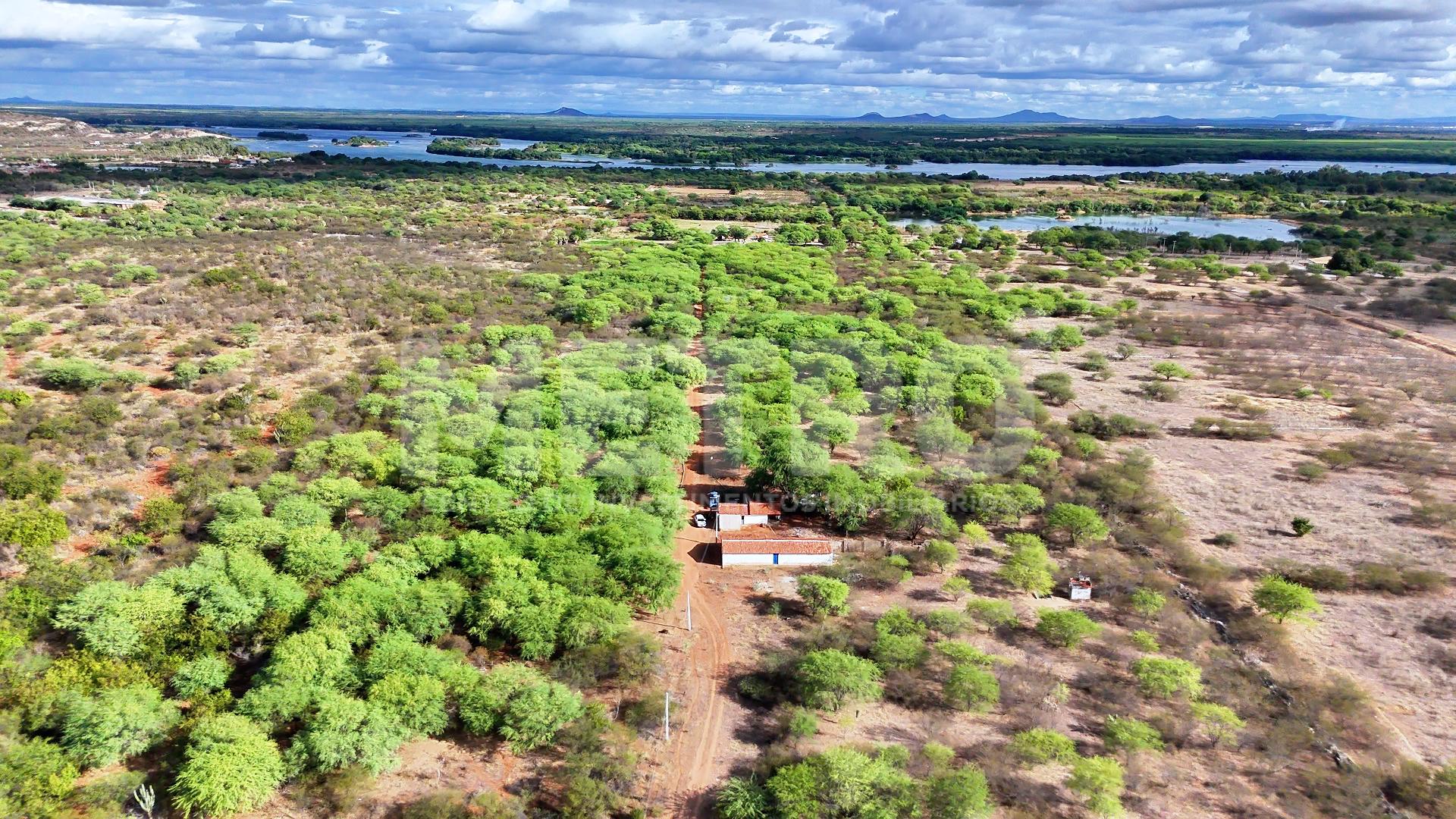 Chácara à venda, 181000m² - Foto 6