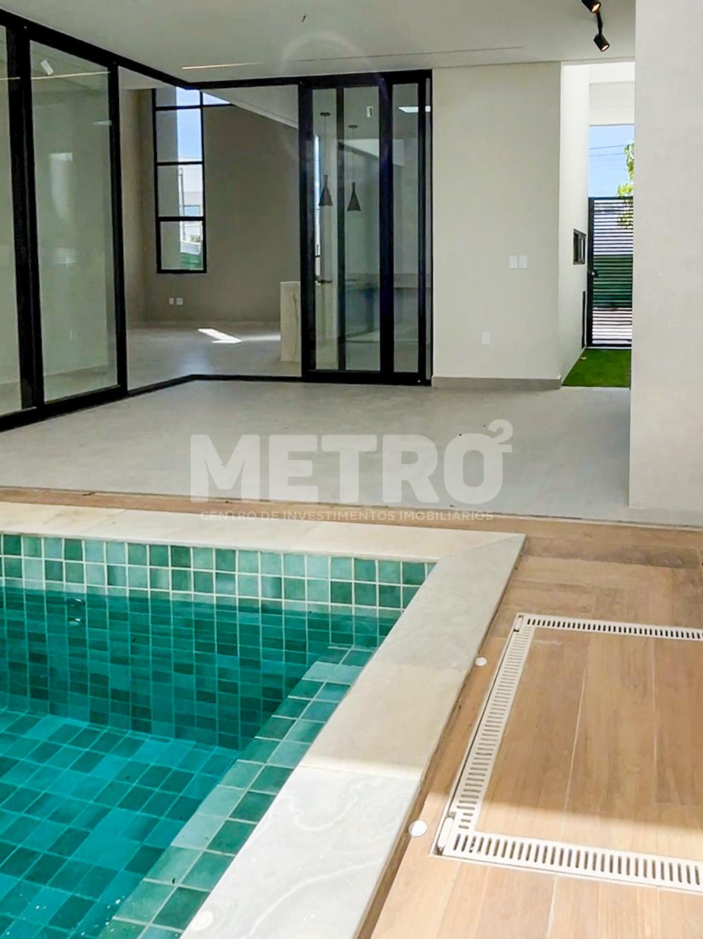 Casa à venda no Buona Vita com 3 quartos, gourmet, piscina, PE...
