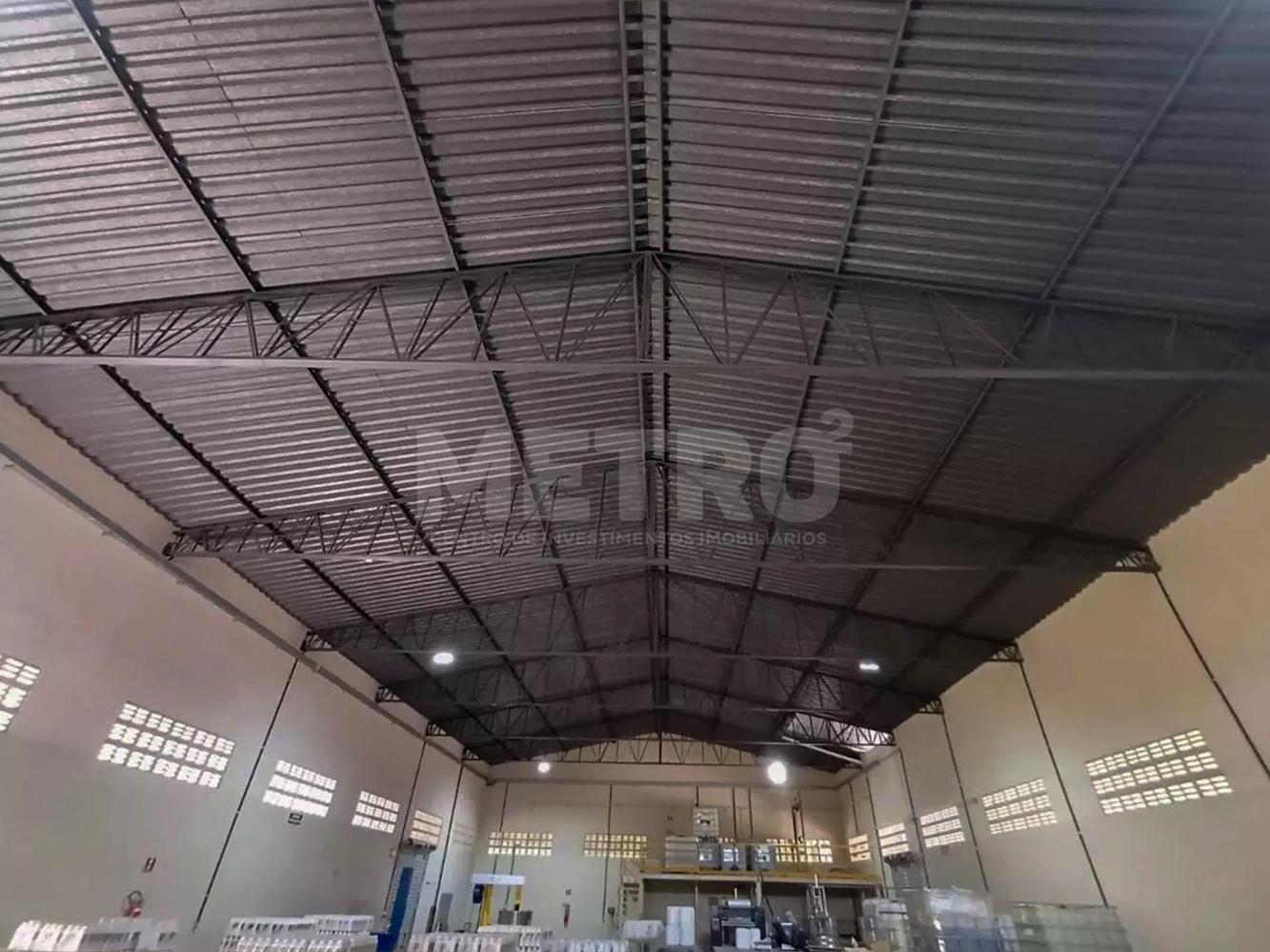 Galpão à venda no Distrito Industrial com 1950m, PETROLINA - PE