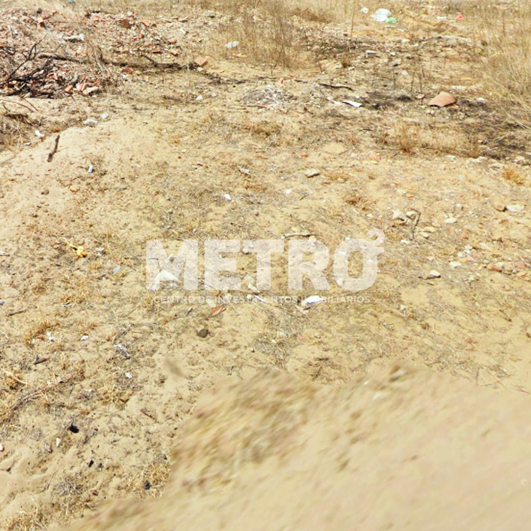 Terreno de esquina à venda nas Palhinhas com 1.000 metros, PET...