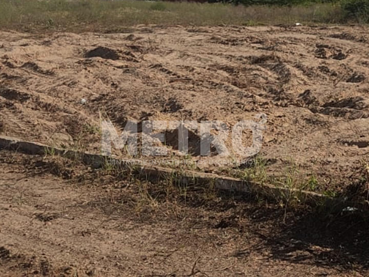 Terreno de esquina à venda no Bairro Colinas do Rio com 300m, ...