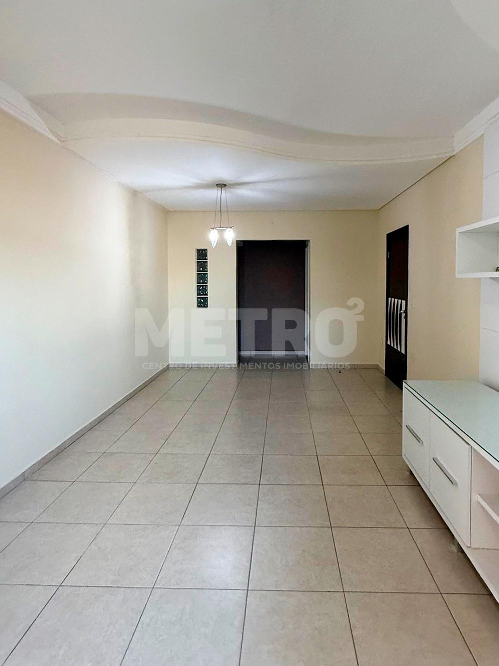 Apartamento à venda com 2 quartos, 110m² - Foto 2