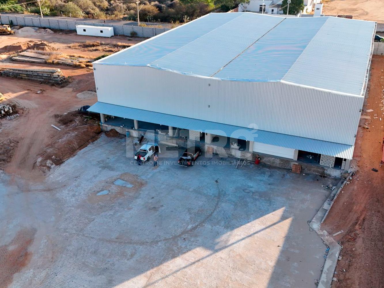 Galpão para locação com espaço, segurança e localização, PETRO...