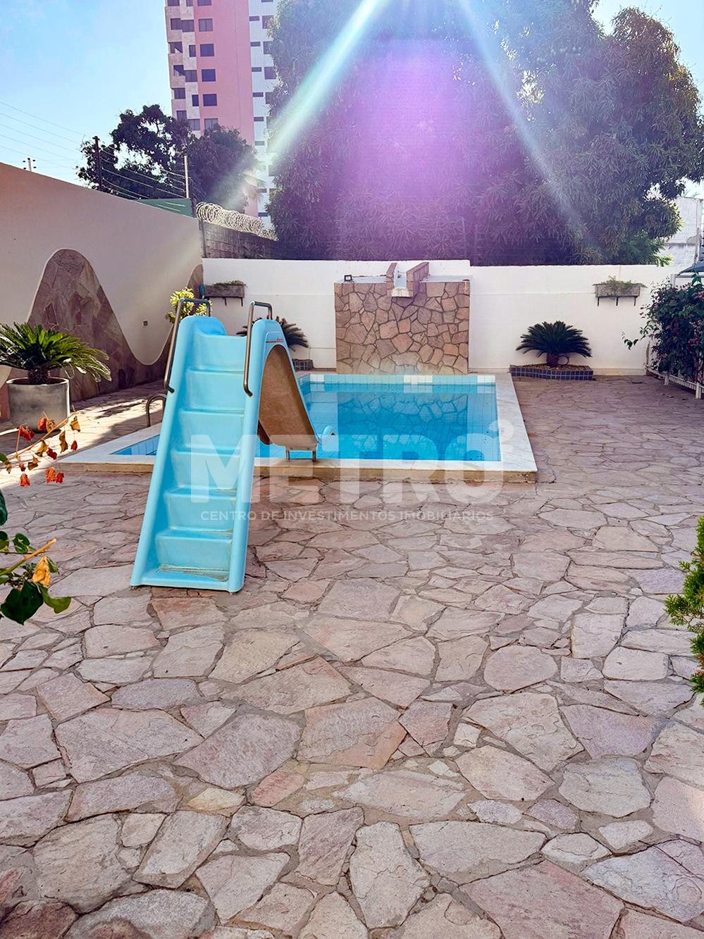 Casa Comercial à venda com 2 quartos, 148m² - Foto 9