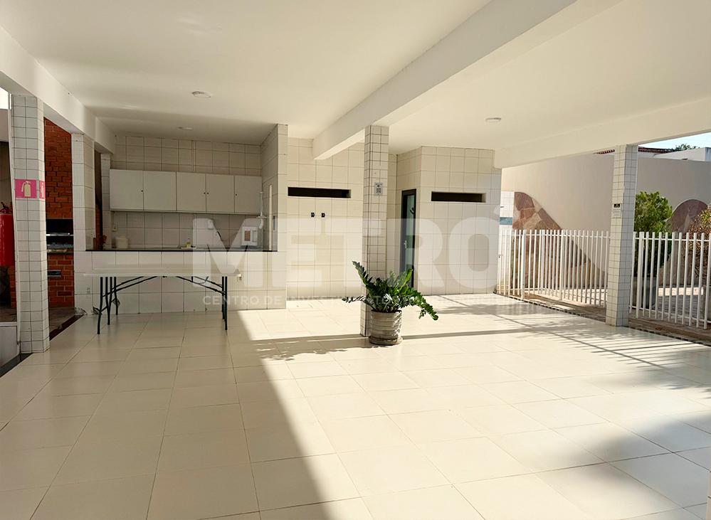 Casa Comercial à venda com 2 quartos, 148m² - Foto 13