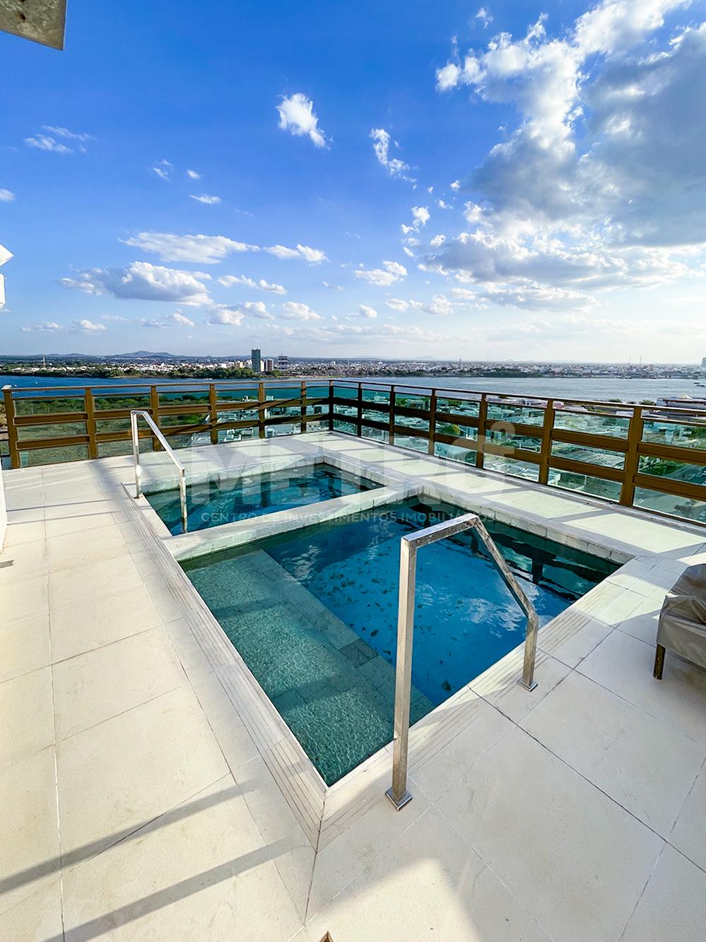 Cobertura de Alto Padrão à venda na Orla Vista panorâmica da c...