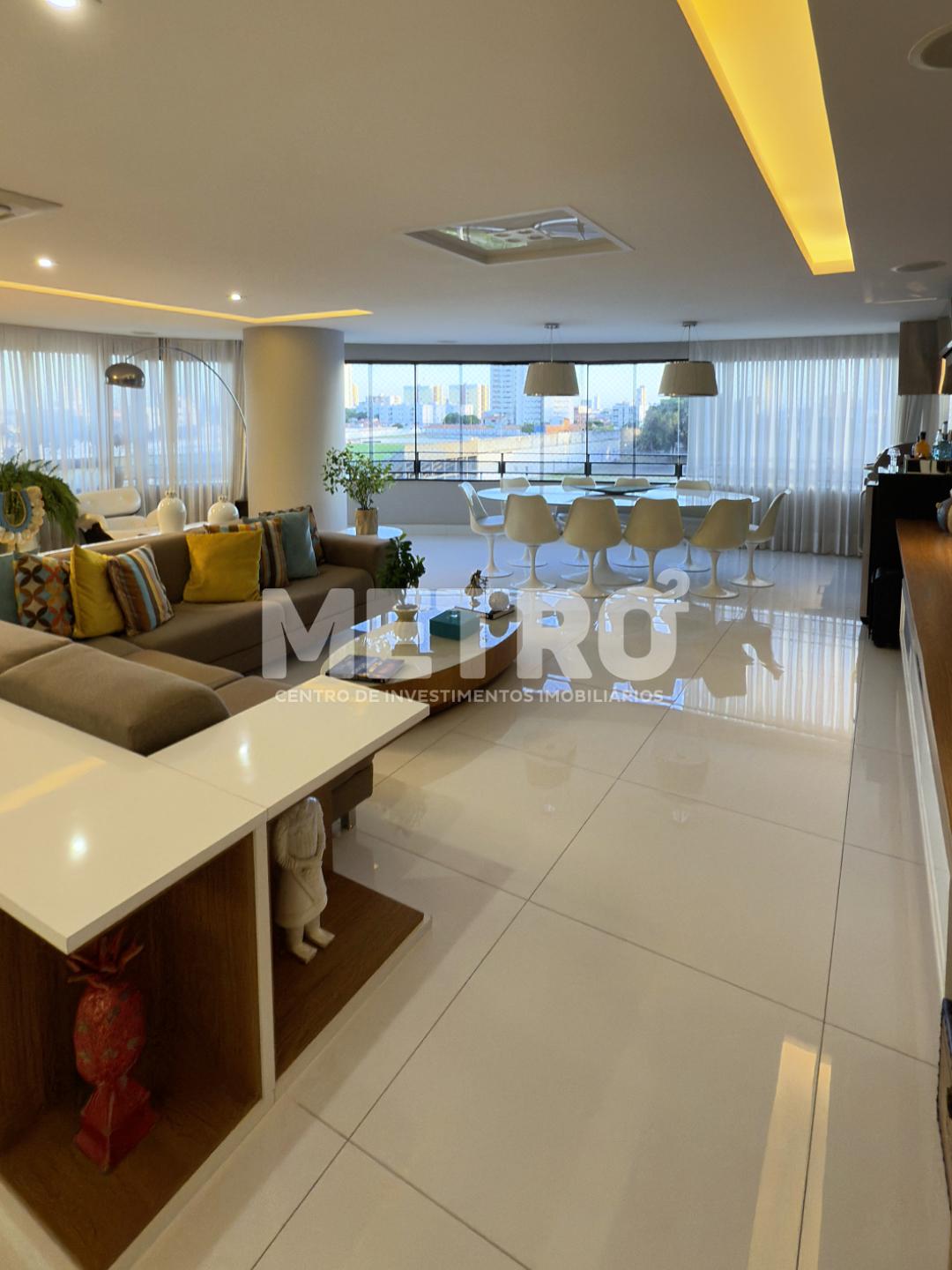 Apartamento à venda no Edf. Samambaia com 4 quartos, Planejado...