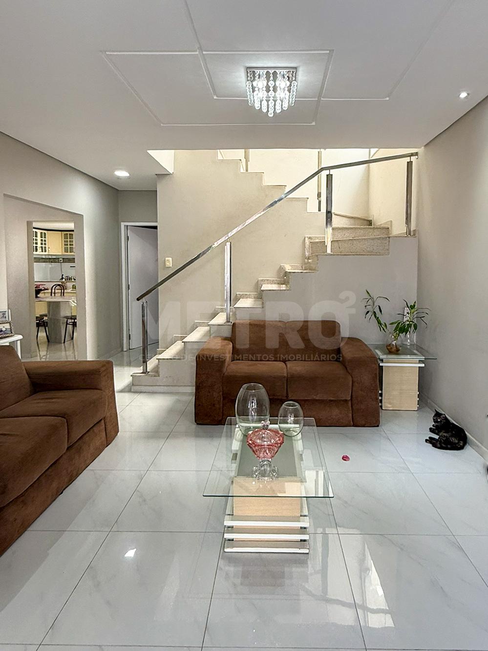 Casa à venda no Sol Nascente Etapas, 4 quartos, gourmet, Petro...