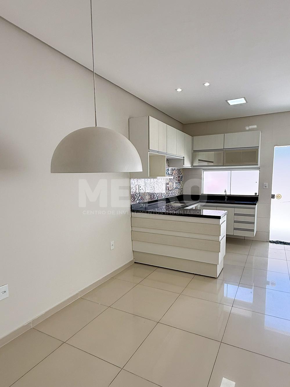 Casa à venda no Cond. Vila Viva, 3 quartos, planejados, Petrol...