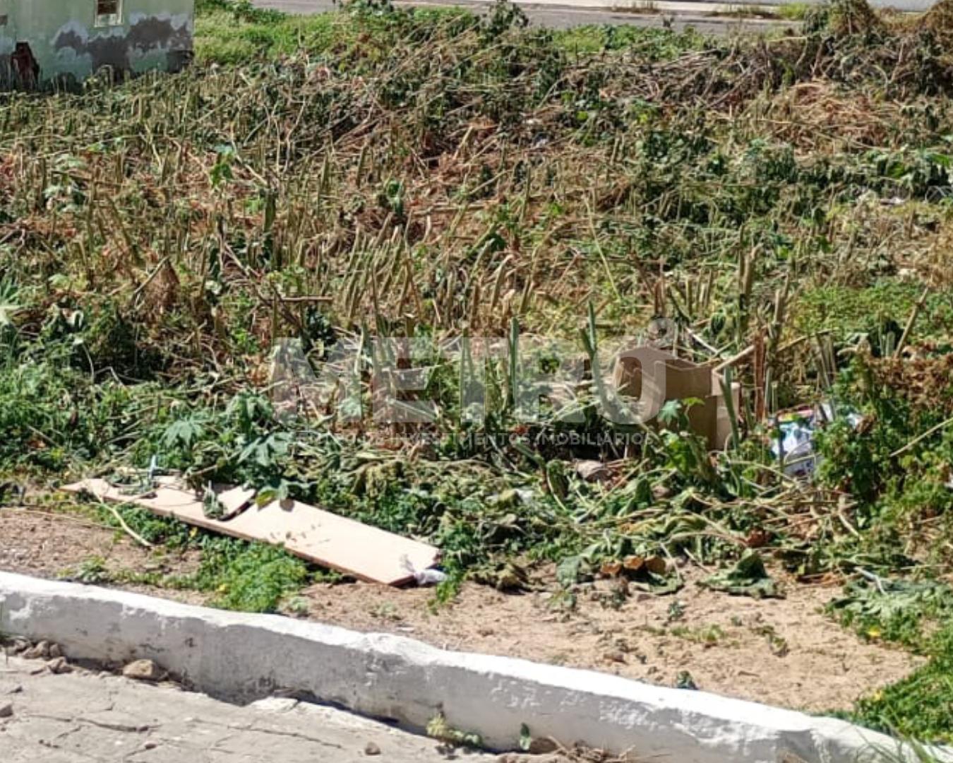 Terreno à venda na Orla II, 20x34m, total 684m, Petrolina-PE