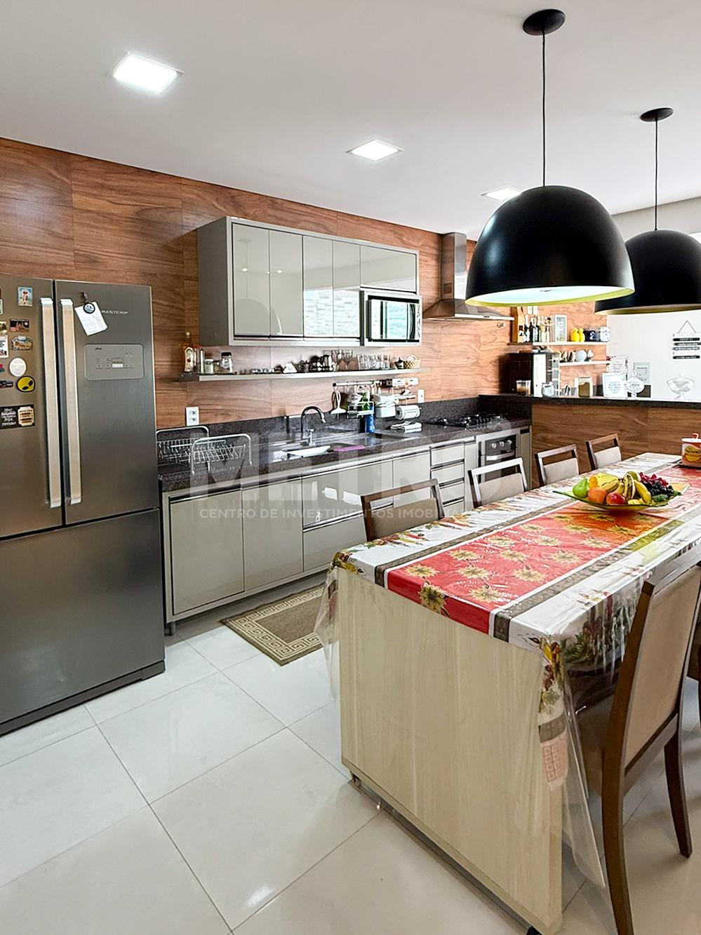 Casa à venda no Sol Nascente Etapas, 3 suítes, piscina, Petrol...