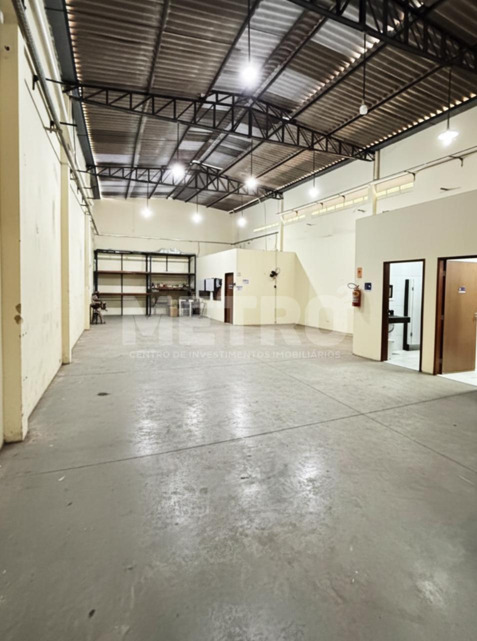 Loja-Salão, 260 m² - Foto 1