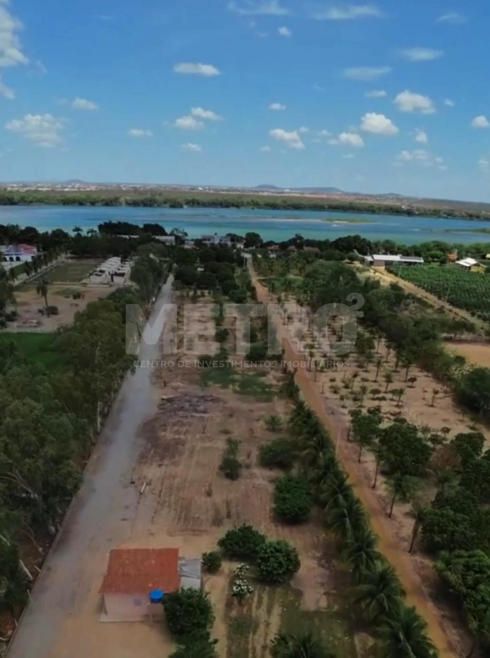 Chácara Beira-Rio, excelente localização, piscina, 2 casas, Pe...
