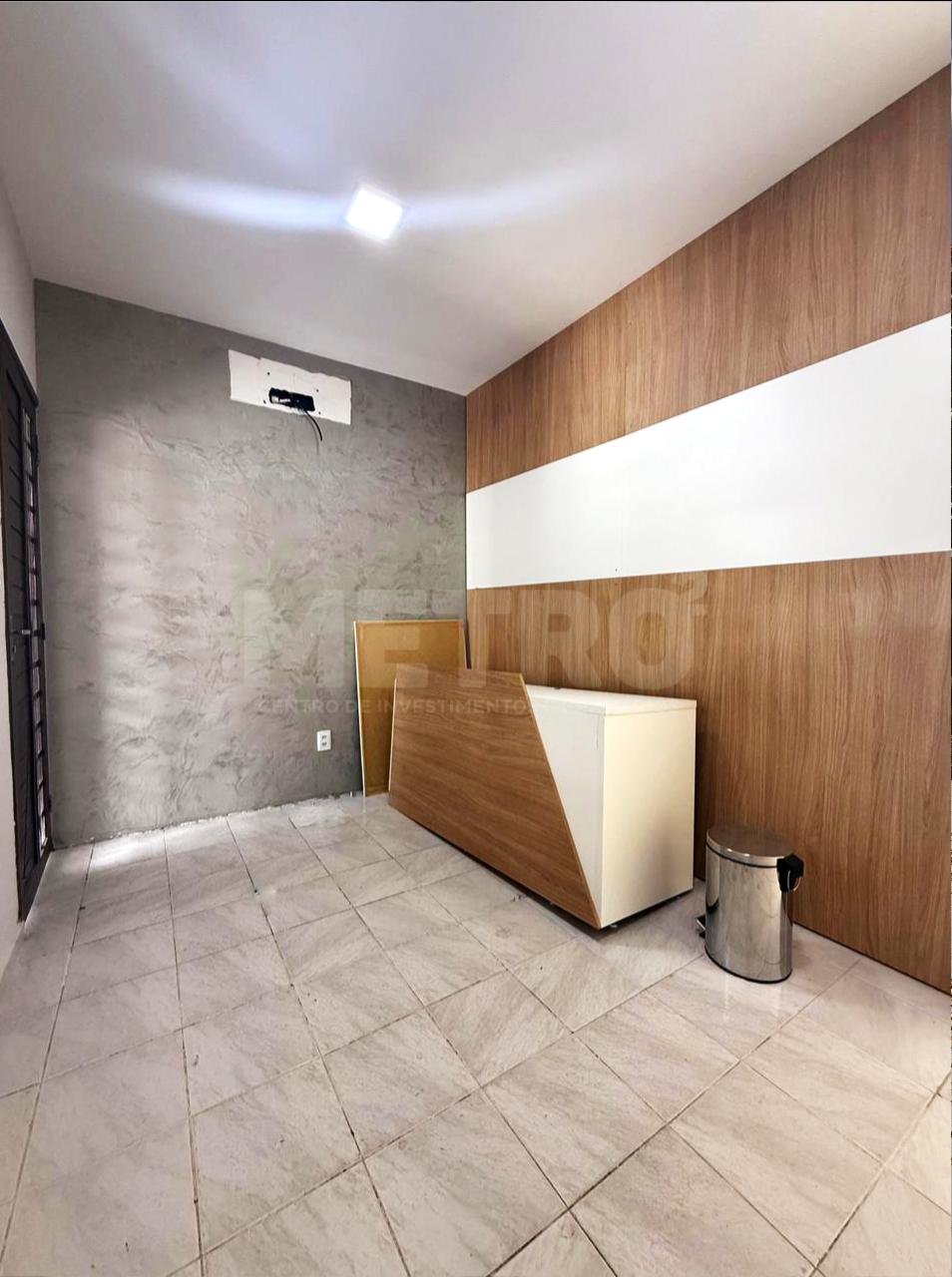 Loja-Salão, 200 m² - Foto 1