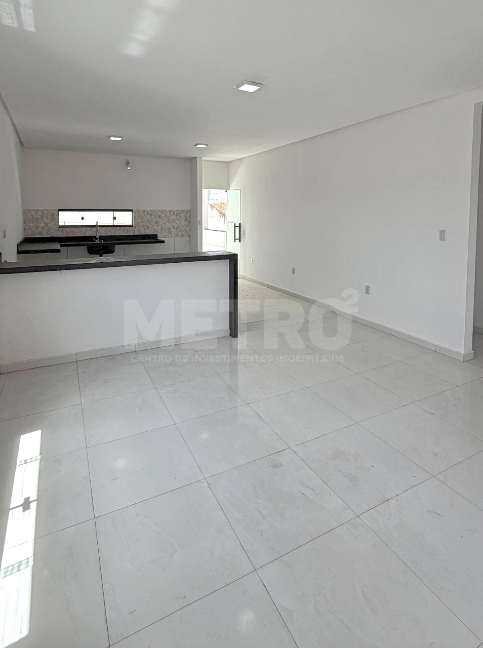 Casa à venda no Lot. Geovana com 03 quartos, sendo 1 suíte, Pe...