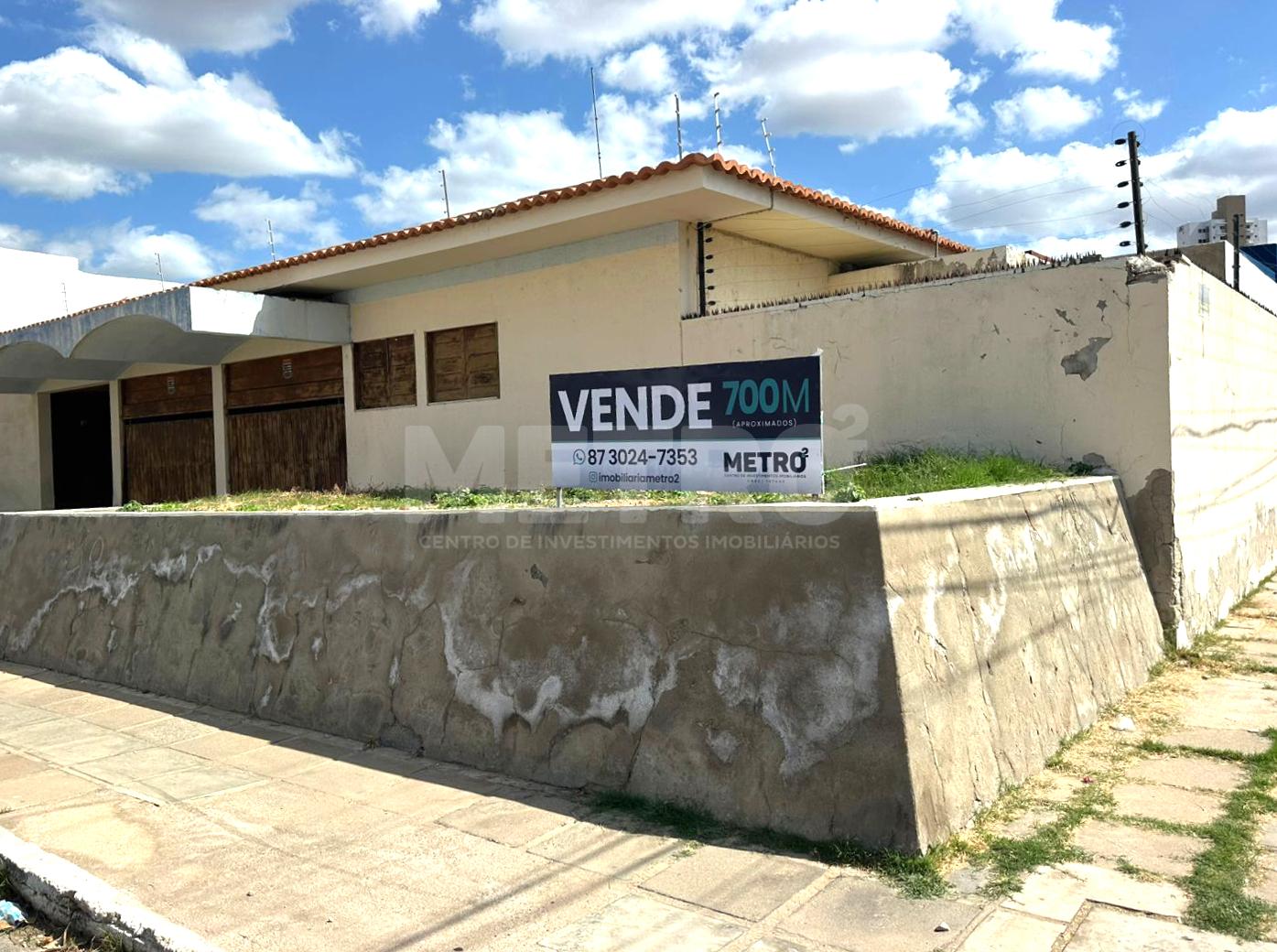 Loja-Salão, 700 m² - Foto 1