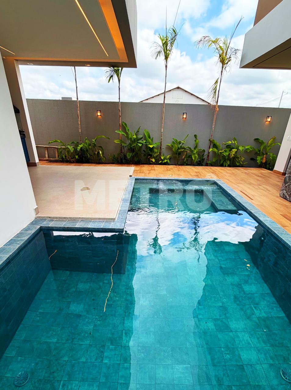 Casa à venda no Alphaville, 4 suítes, closet, Gourmet, piscina...