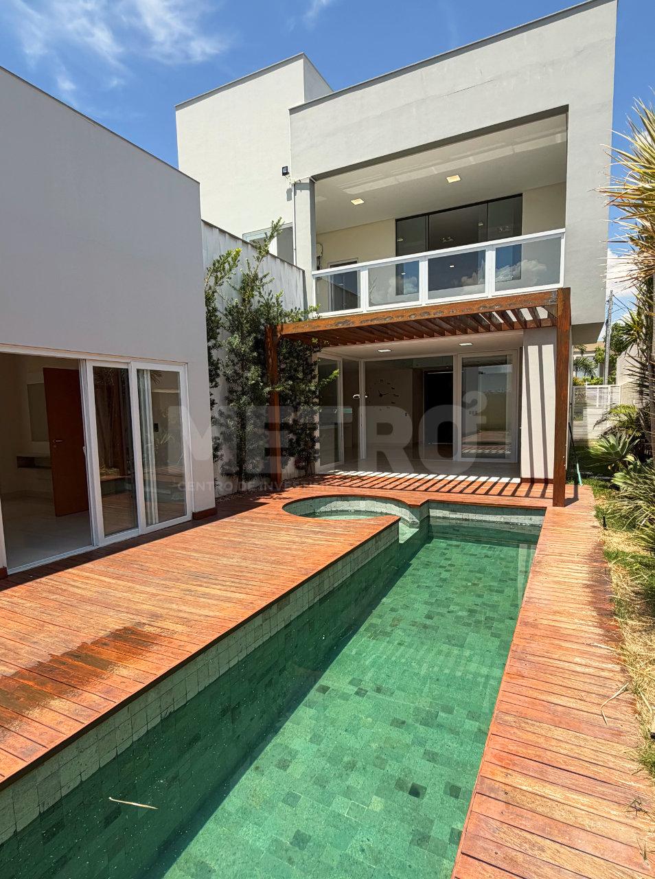 Casa à venda no Cond. Alphaville, 4 suítes, gourmet, piscina, ...