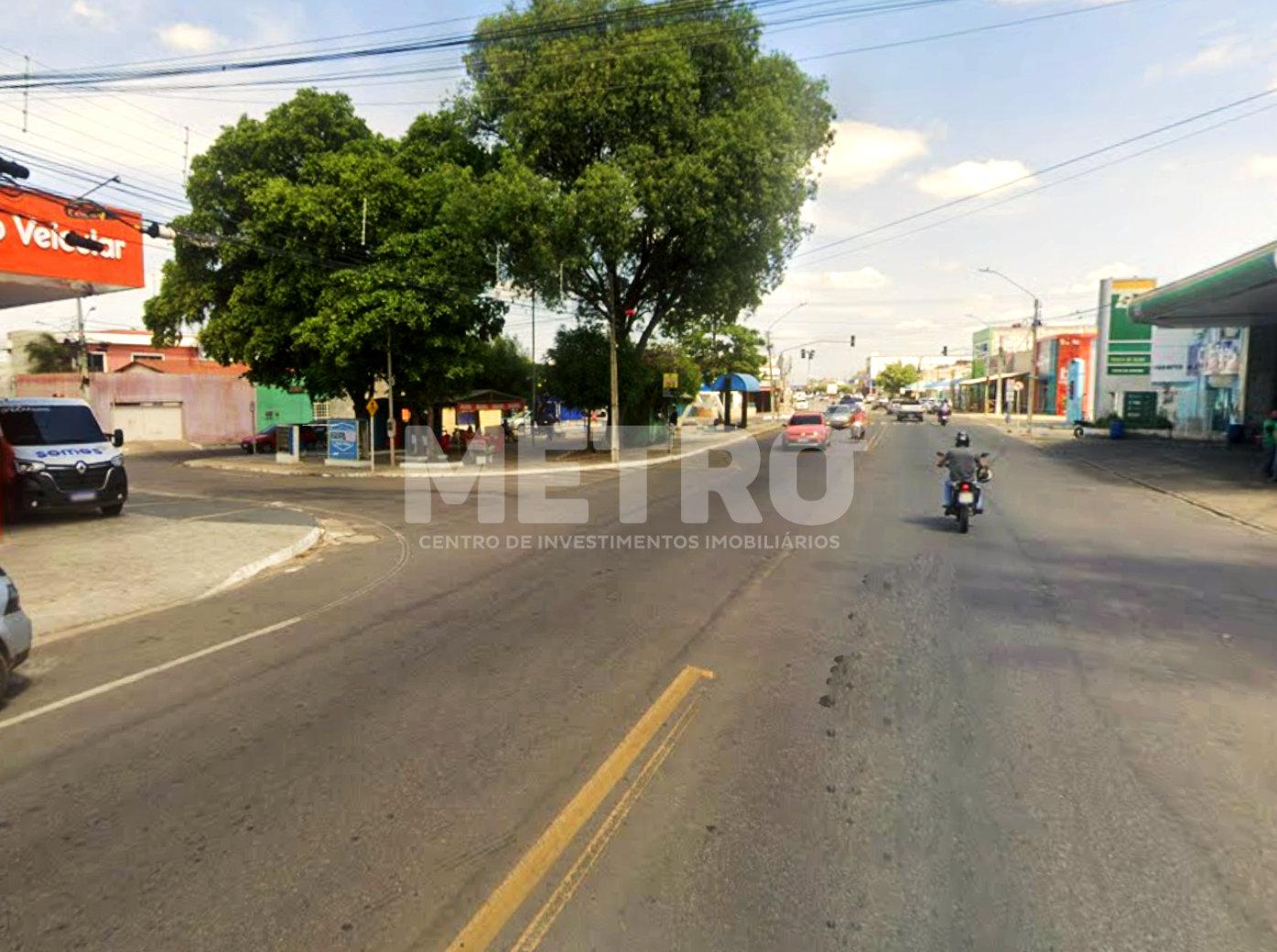 Galpão à venda no bairro Gercino Coelho, 308m, esquina, Petrolina