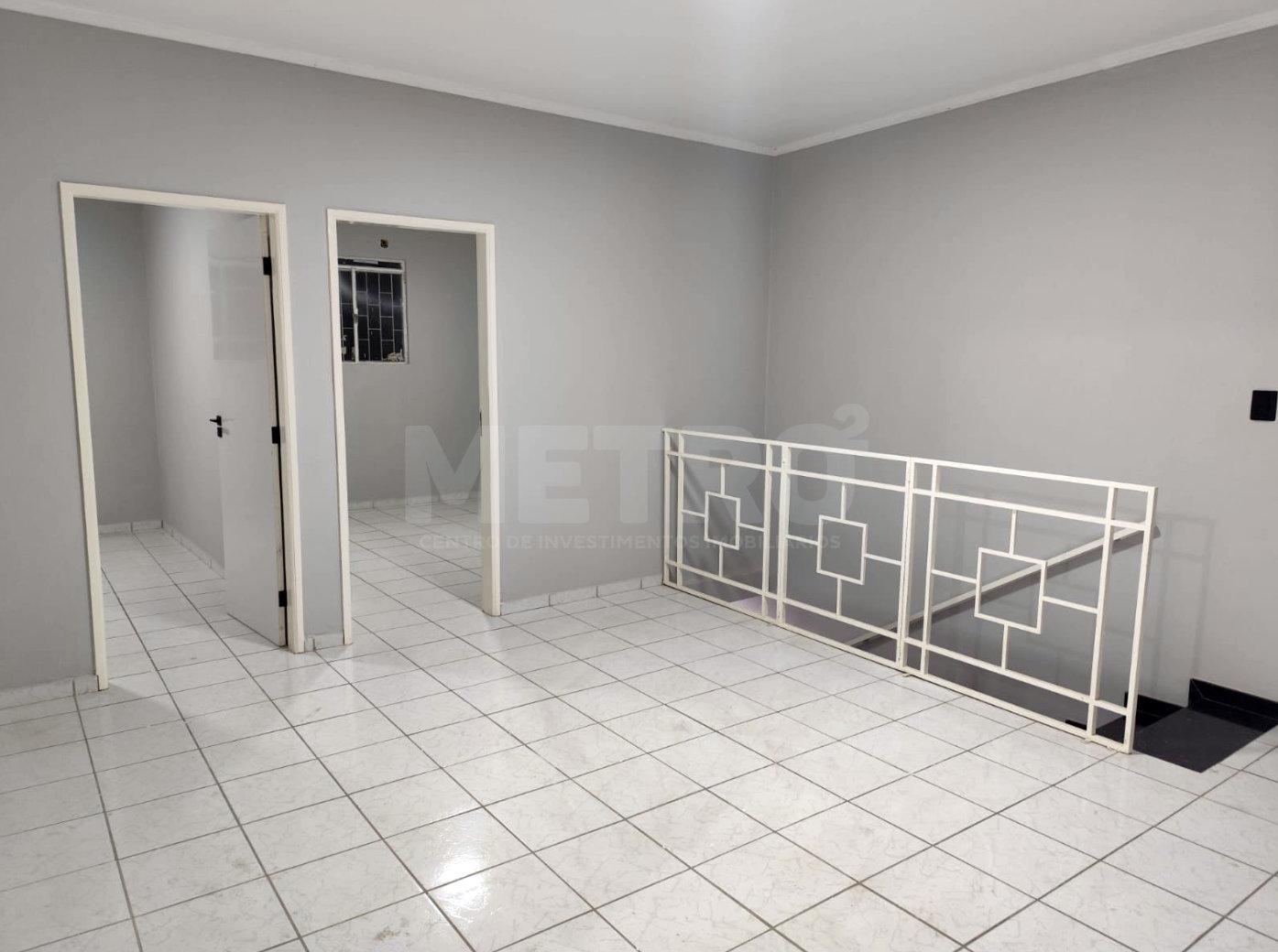 Casa à venda no bairro São José, 5 quartos sendo 2 suítes, Pet...