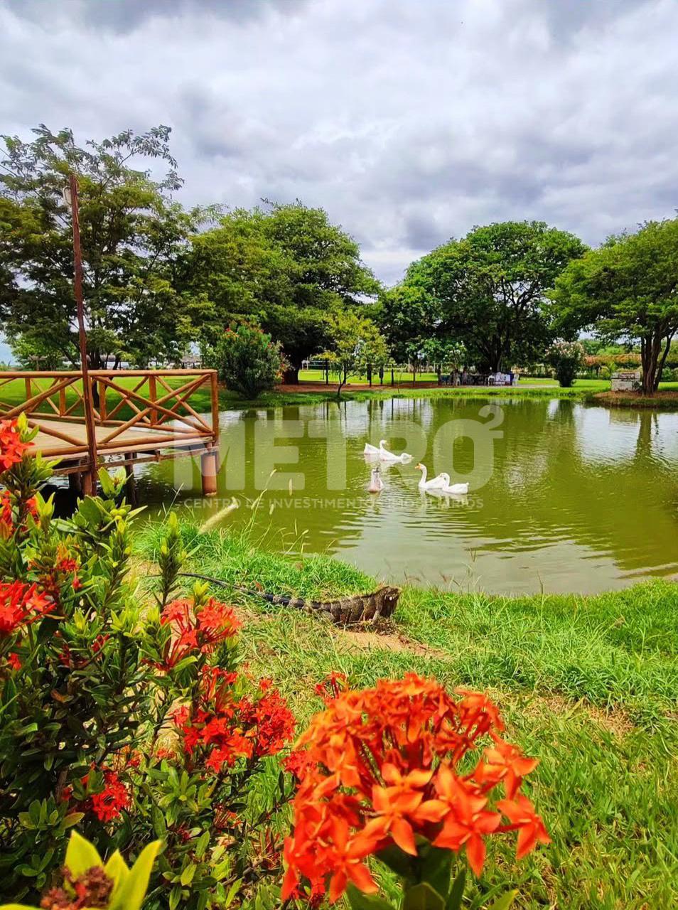 Terreno à venda no Cond. Assunção de Maria, 30x20, 600m, Juaze...