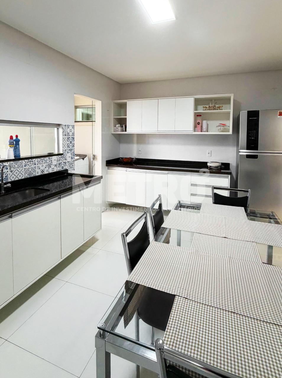 Casa, 4 quartos, 375 m² - Foto 6