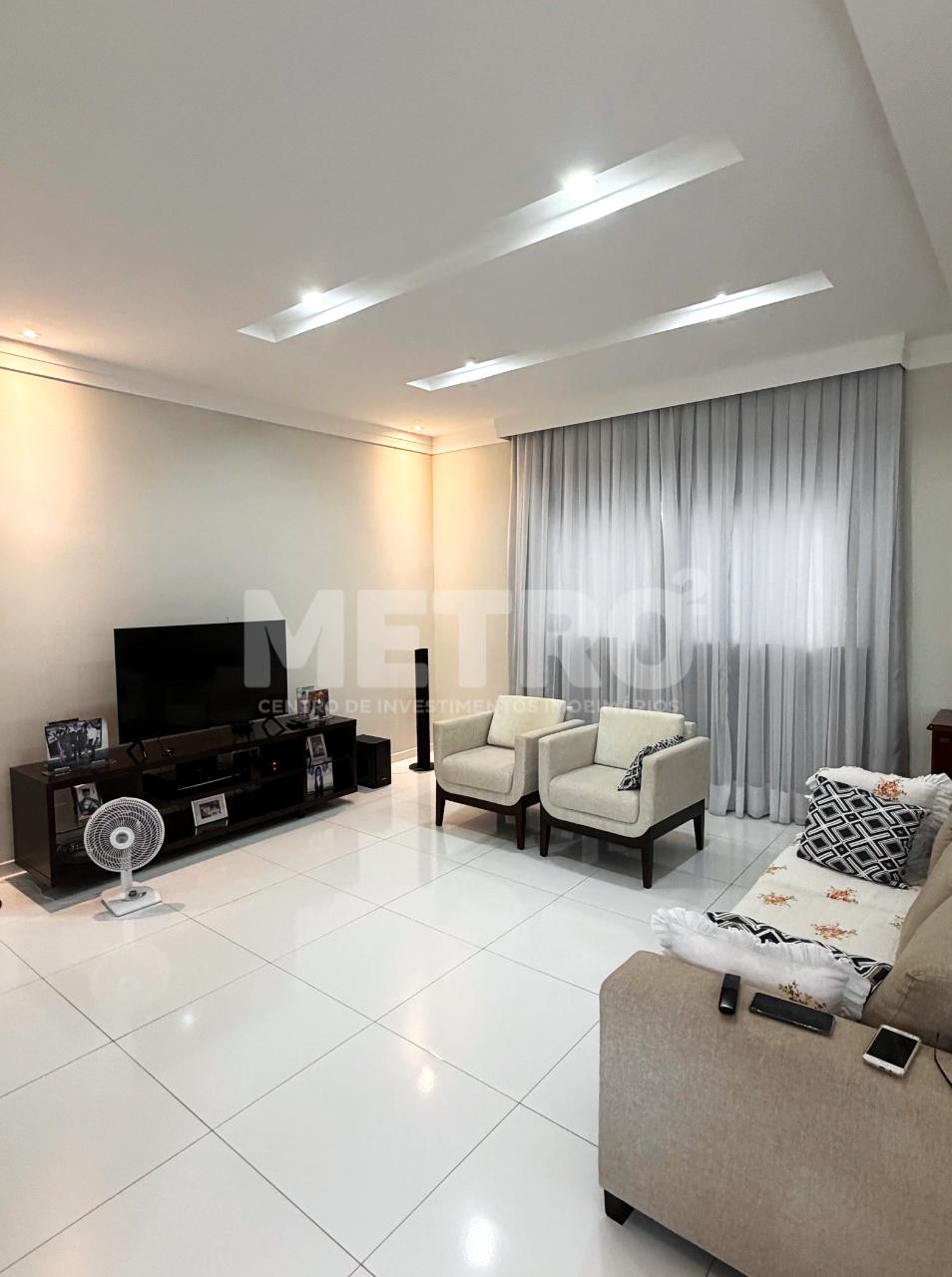 Casa, 4 quartos, 375 m² - Foto 2