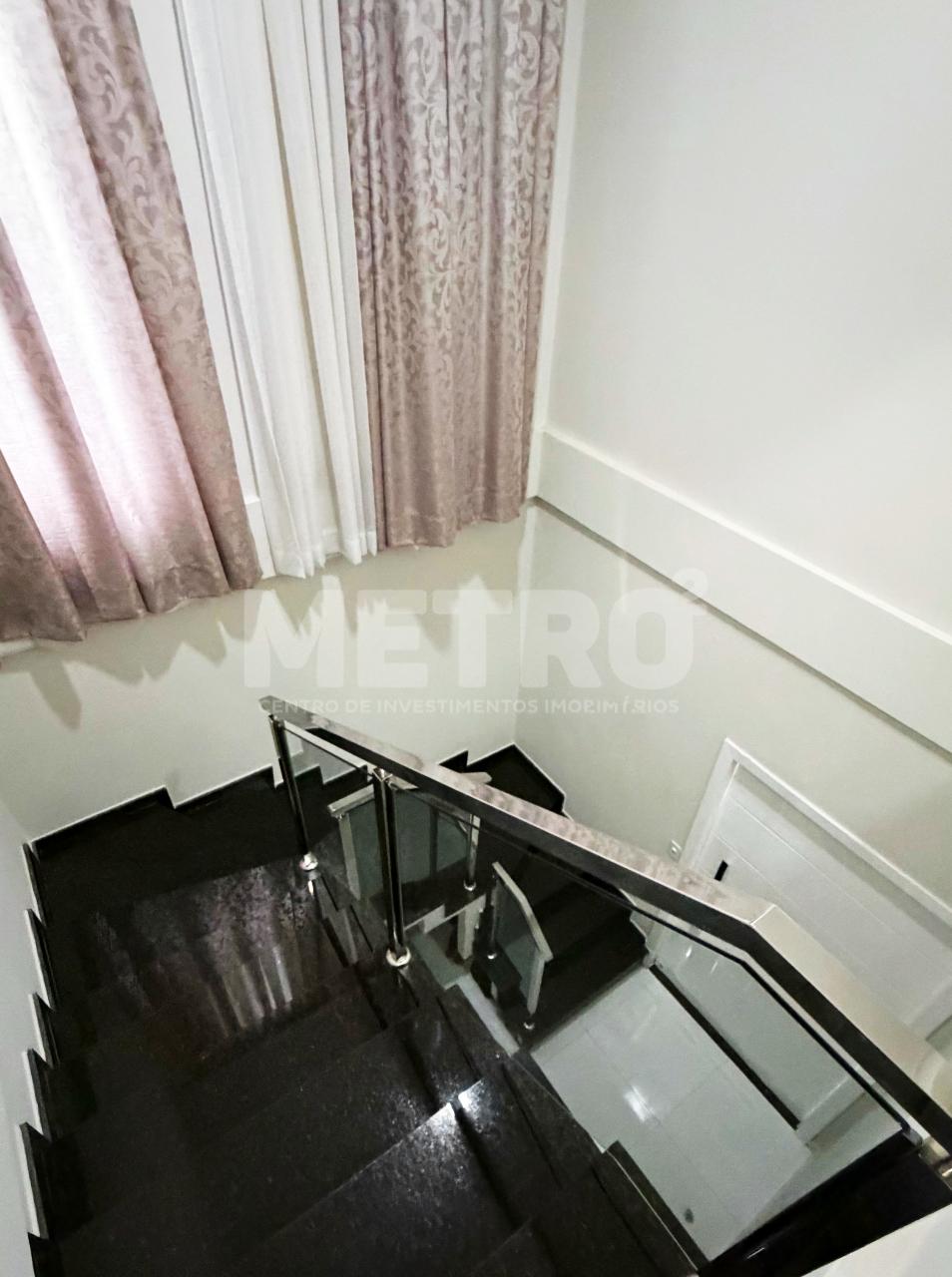 Casa, 4 quartos, 375 m² - Foto 22