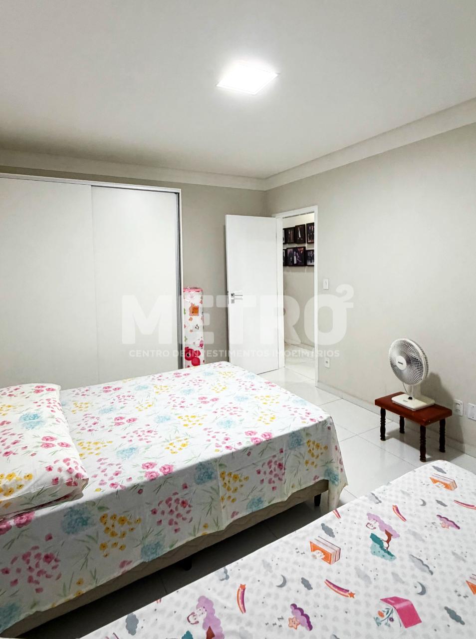 Casa, 4 quartos, 375 m² - Foto 23