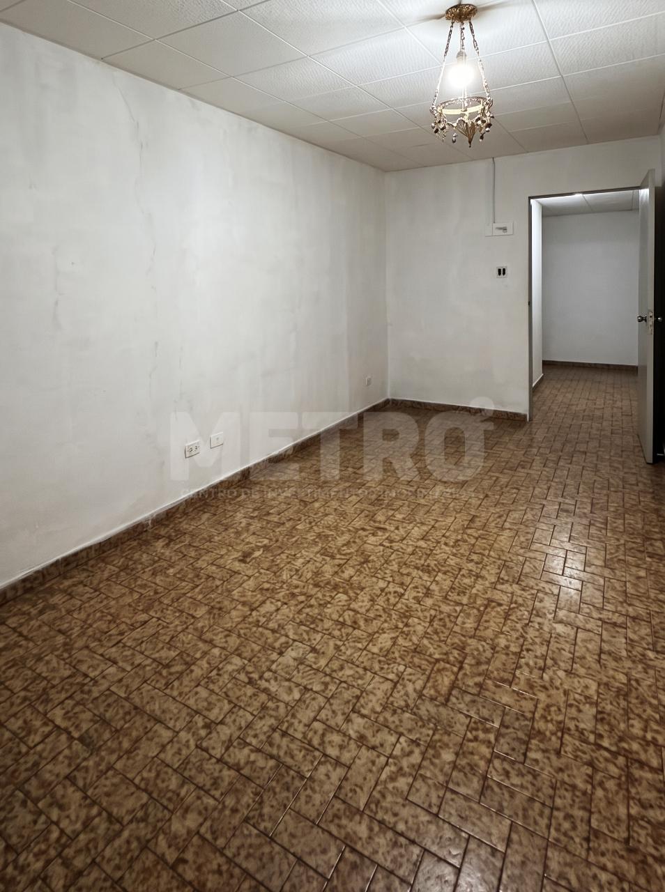 Casa, 3 quartos, 275 m² - Foto 2