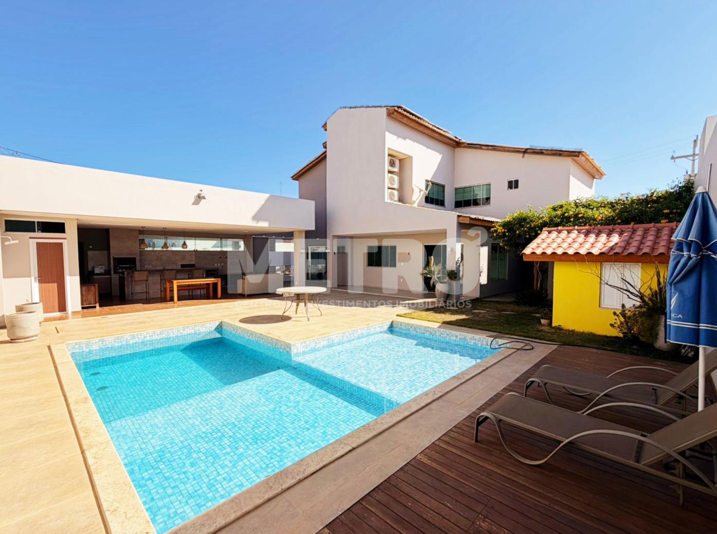 Casa à venda em condomínio, 4 suítes, gourmet, piscina, Juazei...