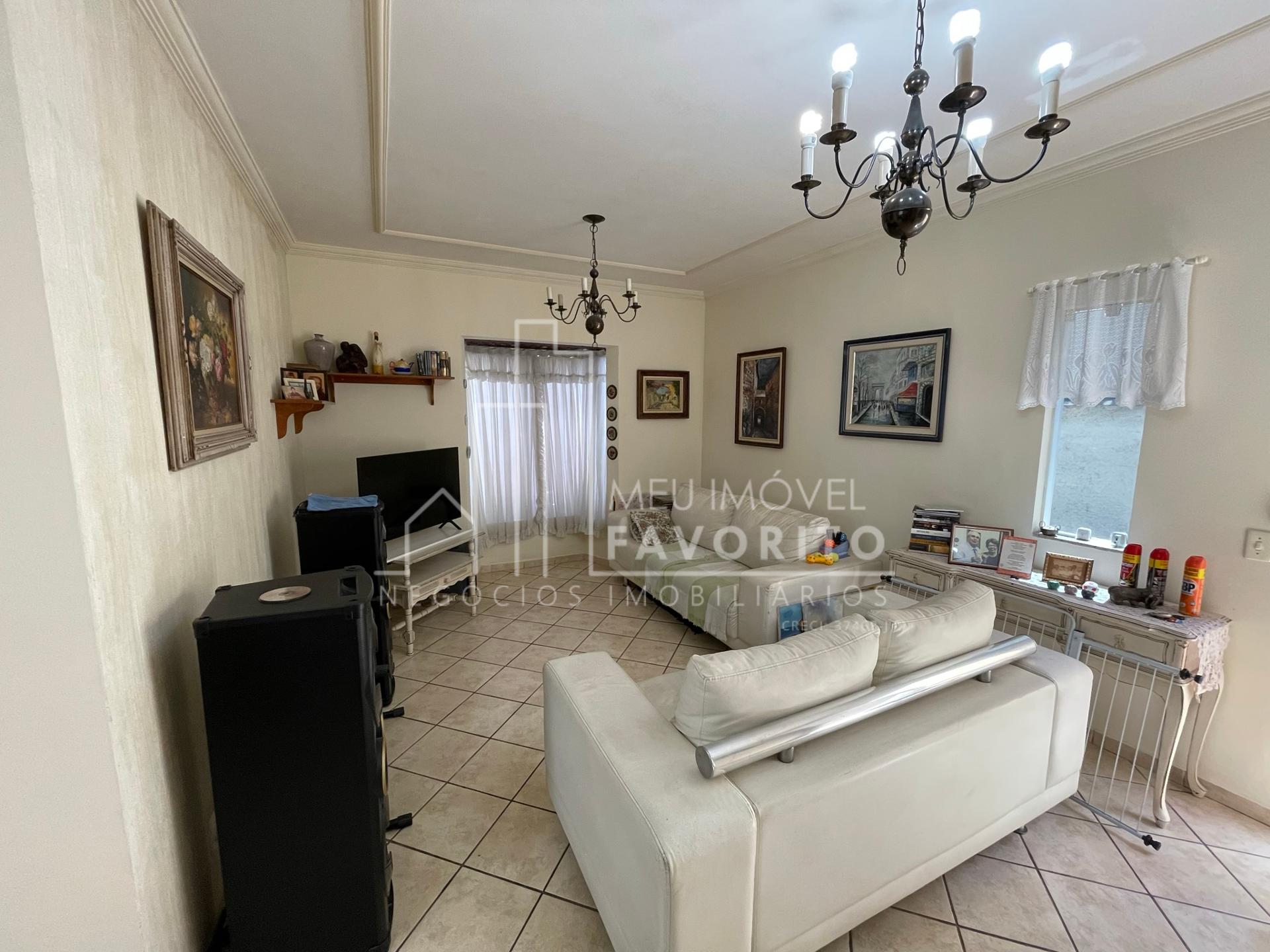 Casa a venda em Jundia? 3 Dorm. Jardim Messina - R  890.000,00