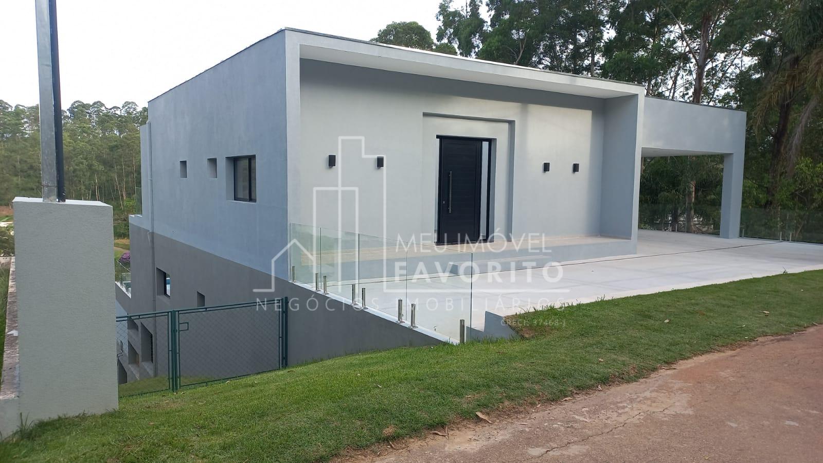Vende-se Casa de 450m  4 Suites - Condomínio Serra dos Cristai...