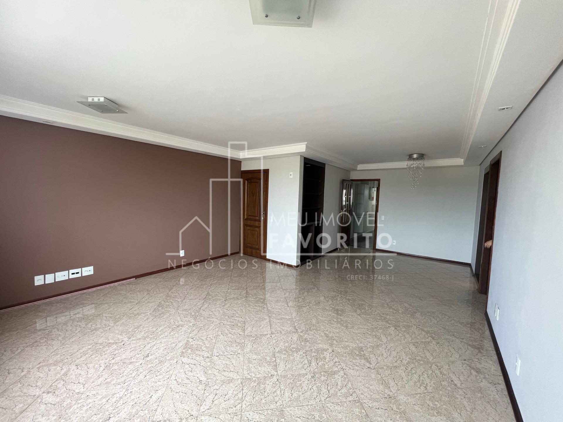Vende-se Apartamento de 172m  com 3 Dormitorios no Condomínio ...