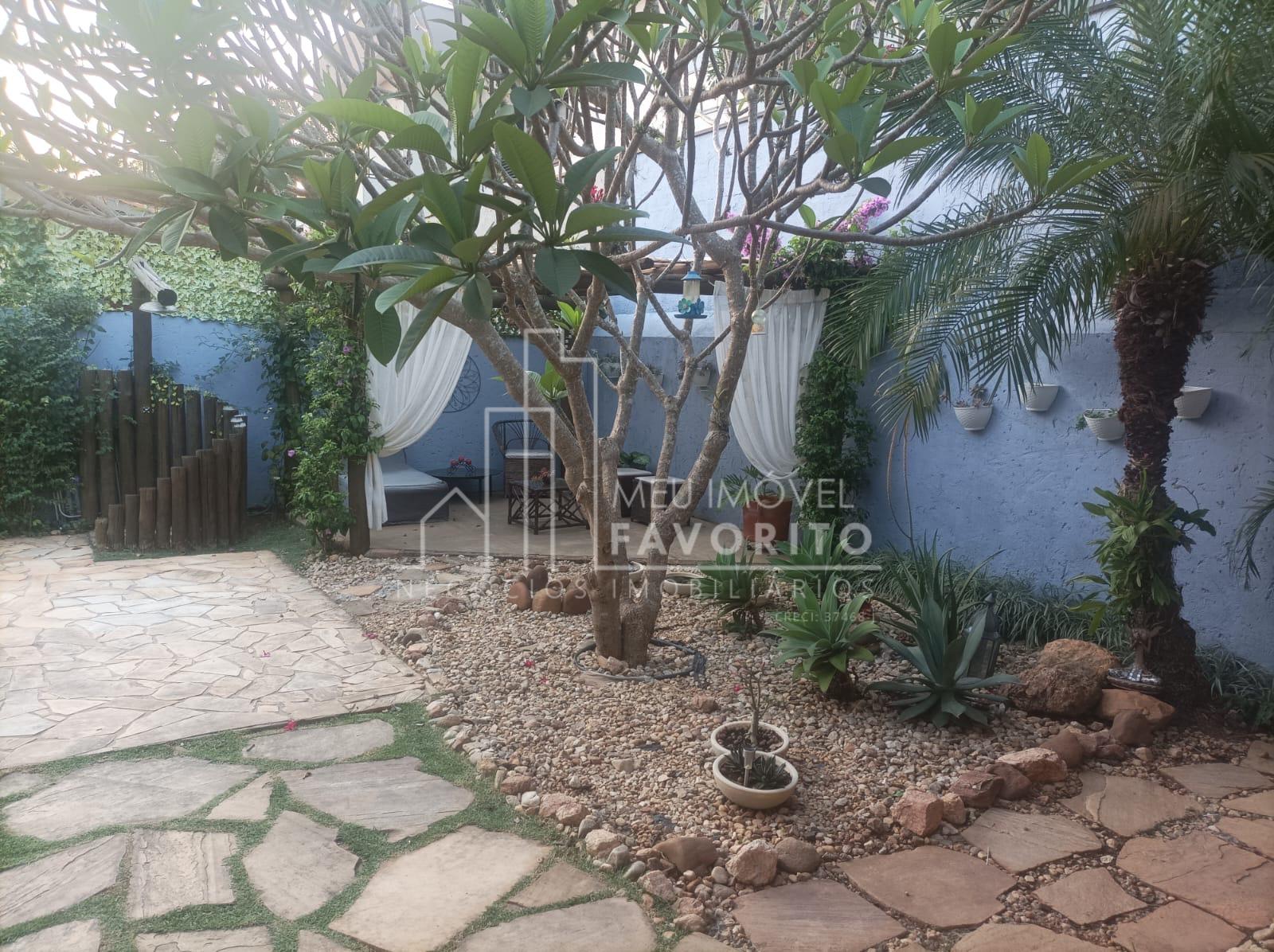 Vende-se chácara de 280m  3 dormitórios Condomínio Treviso - J...