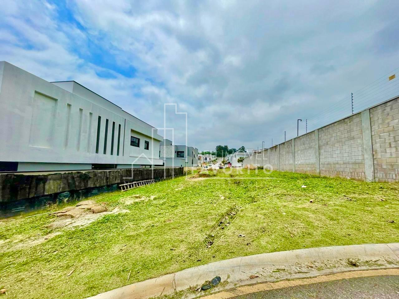 Terreno à Venda, Condomínio Brisas de Jundiaí, 379,6m  R  760....
