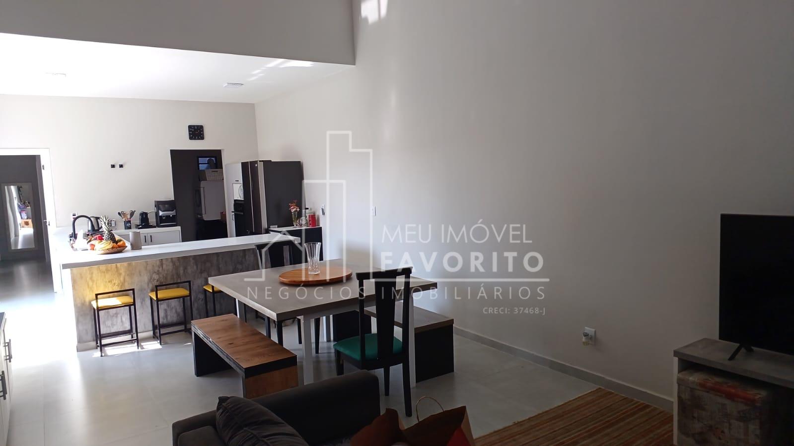 Vende-se casa t?rrea 3 su?tes 151m  no Bairro Pinheirinho Vinh...