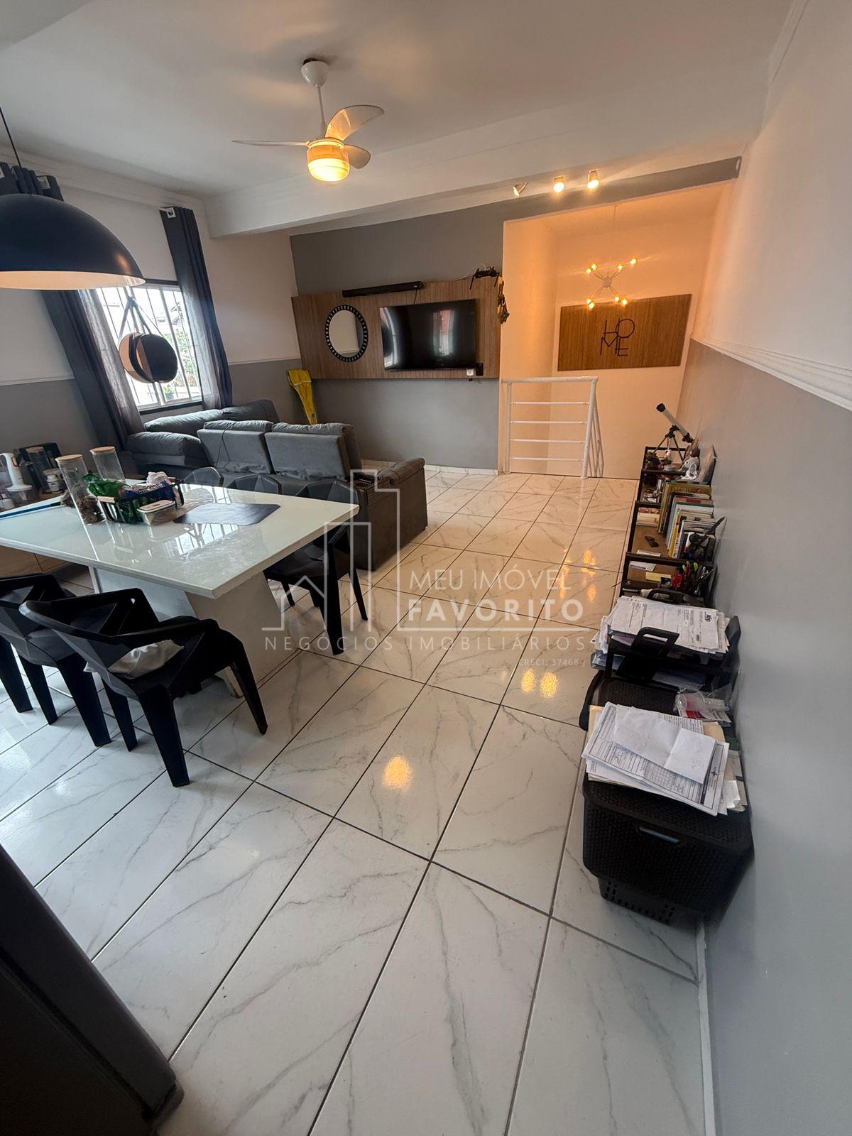 Casa à Venda com 3 quartos sendo 1 suíte, Jardim Marambaia, Ju...