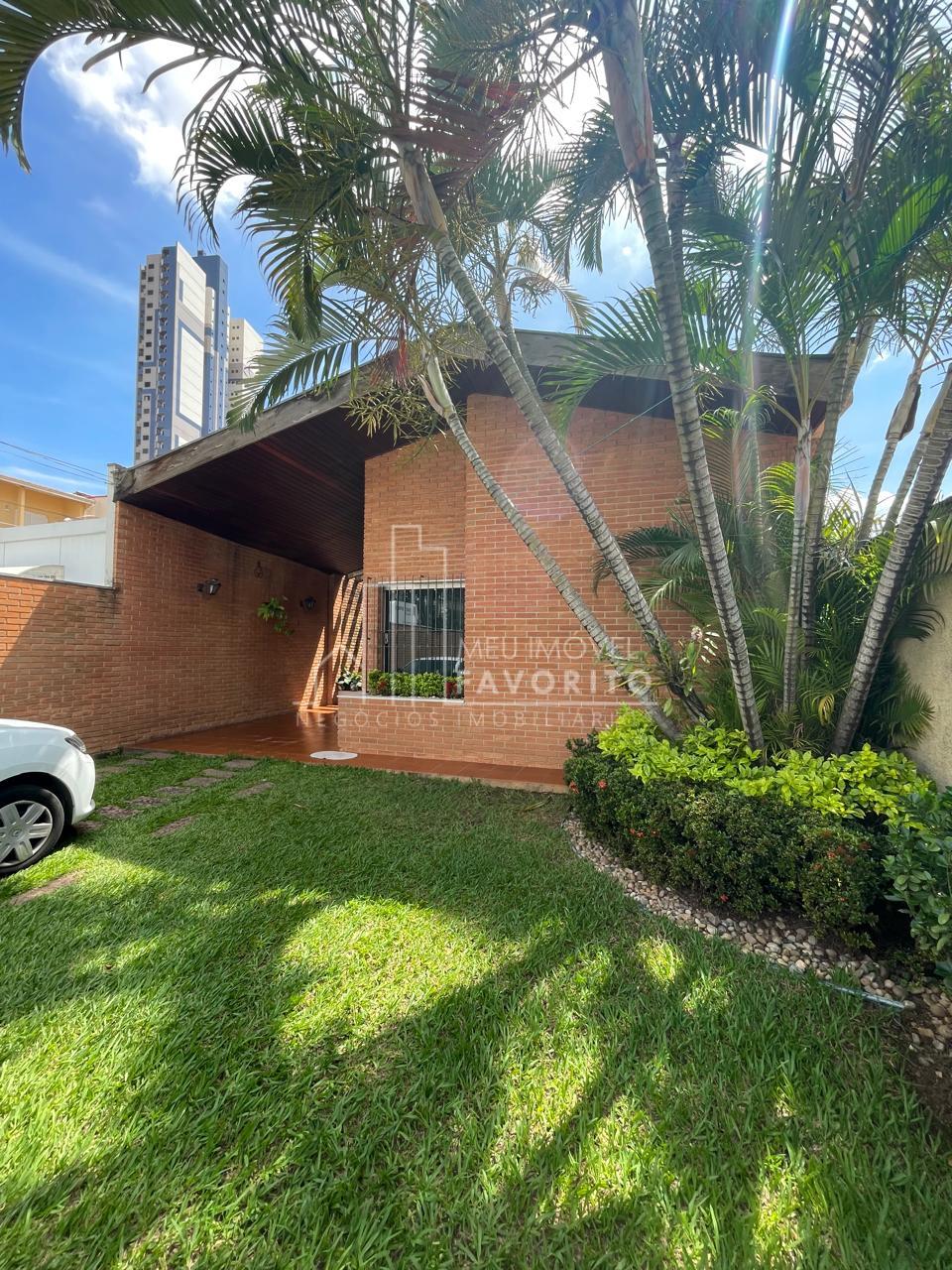 Vende Casa comercial residencial com 485 m  de terreno, no Cen...