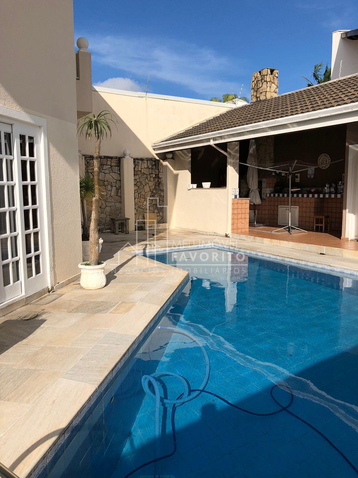 Casa a venda de Alto Padrão, 550m  R 2.075.000 - Jardim Samamb...