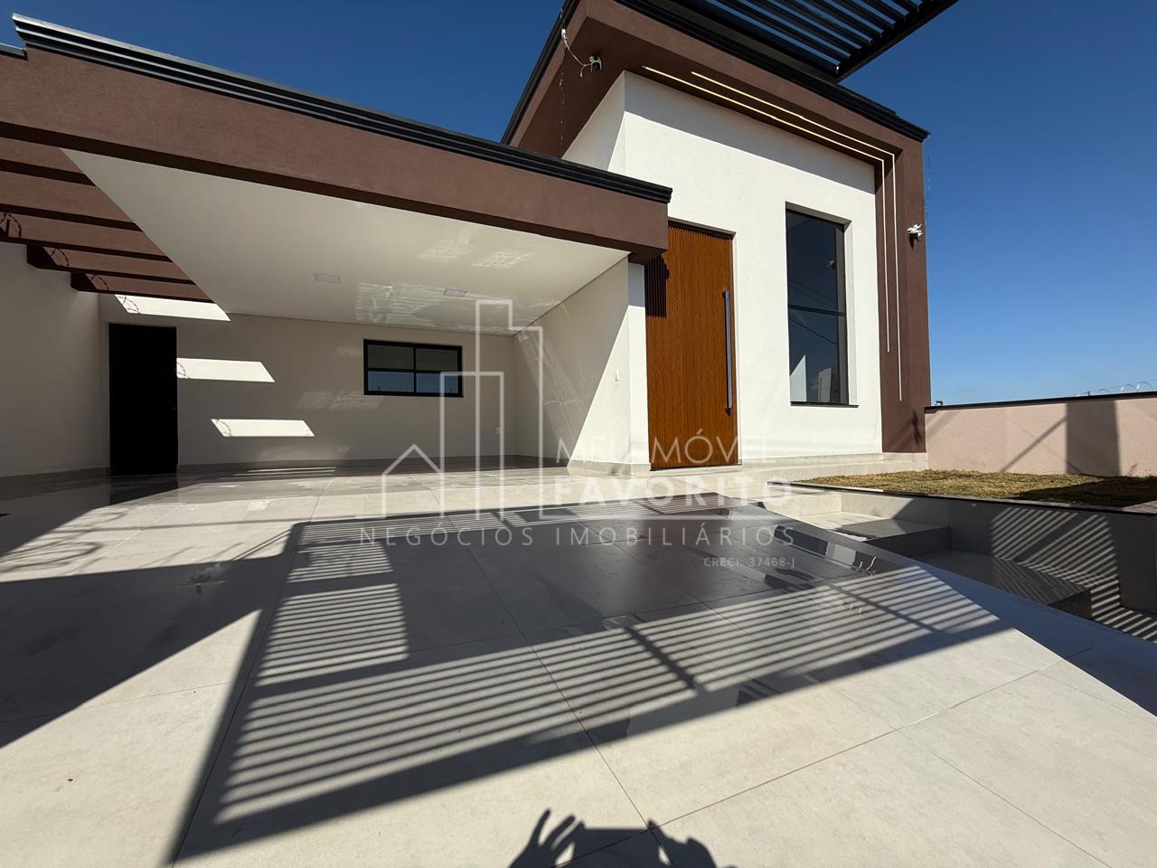 Vende se casa Térrea com 3 quartos  1 suíte , varanda, no Vist...