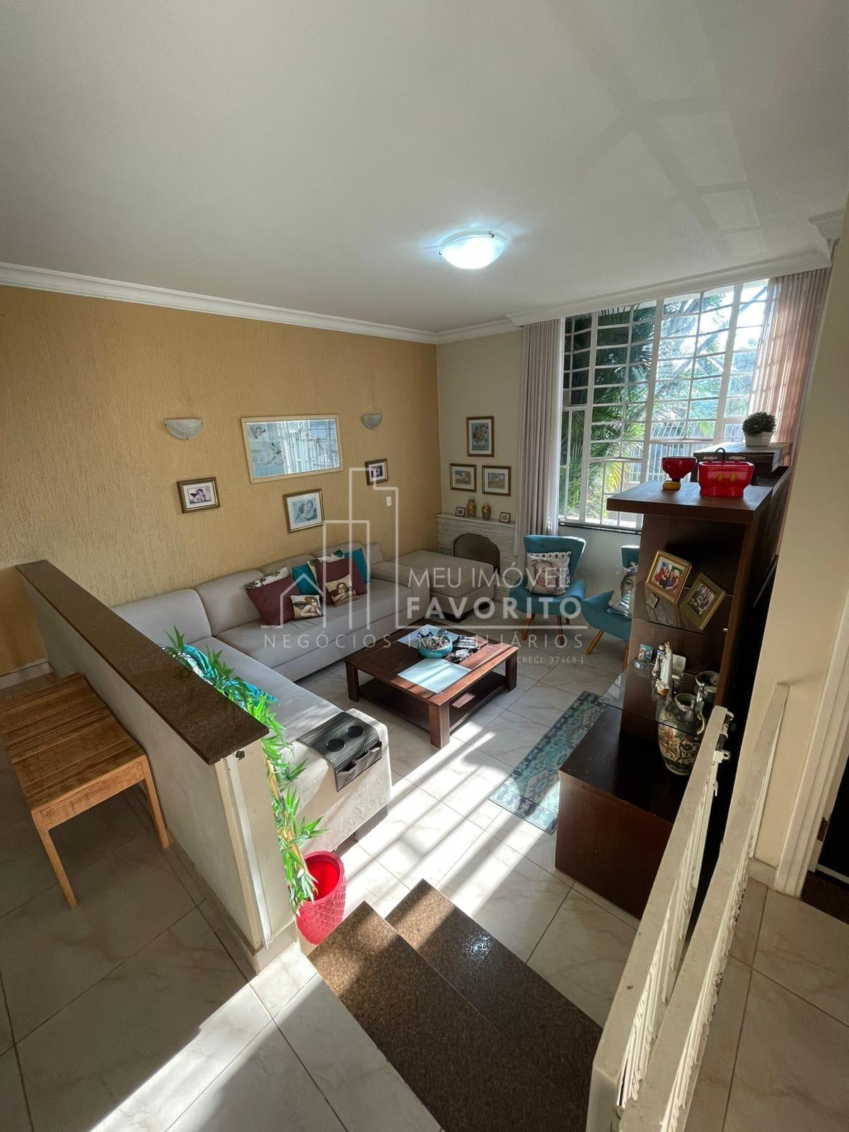 Casa térrea 194m  à Venda, 3 quartos, 1 suíte, com piscina, no...