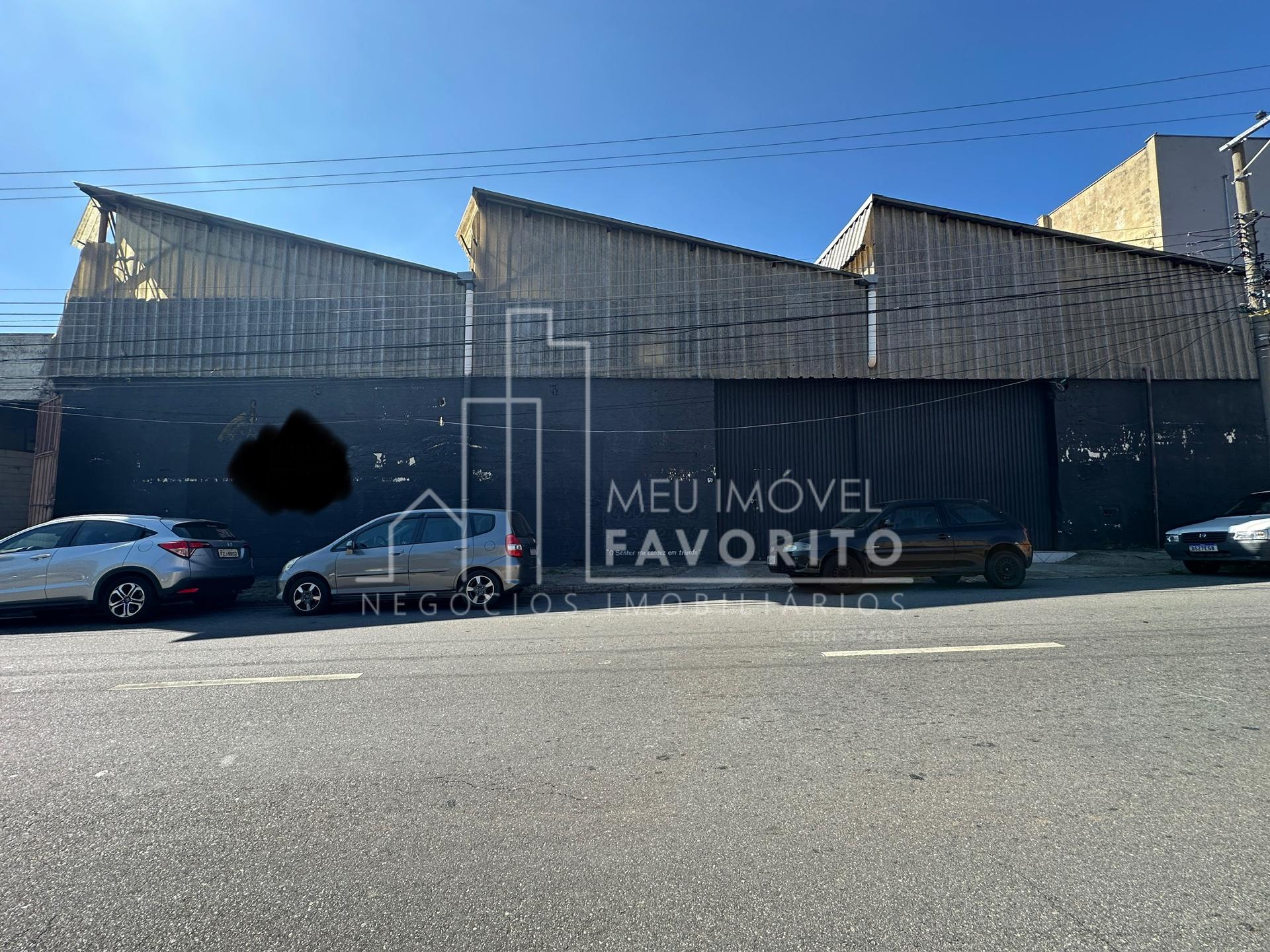 Galp?o comercial para loca??o com 2 salas,6 banheiros e 900,00...