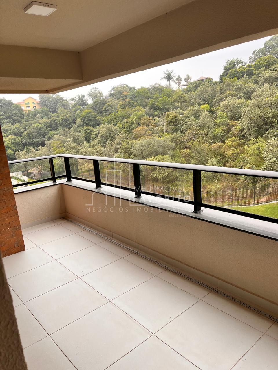 Odeon Residencial  Sua tela em branco com vista livre e sol da...