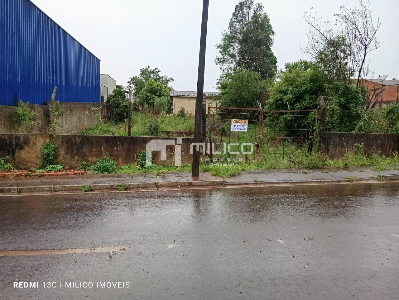 TERRENO  VENDA NO PINHEIRINHO, PRXIMO A  ASSOCIAO DOS MOTORISTAS.