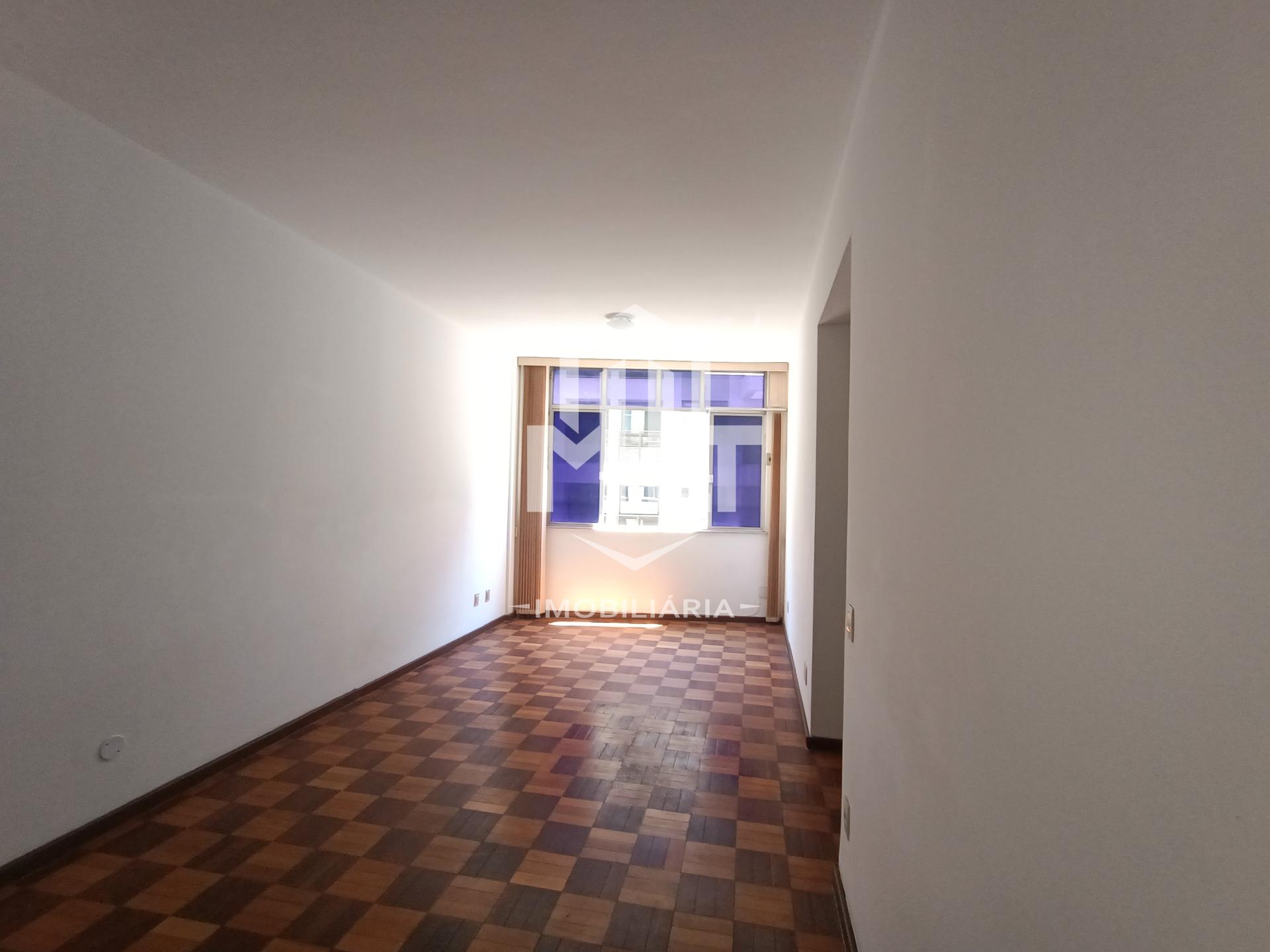 MLT Vende Tijuca, Sala 2 ambientes, 3 quartos armários, garagem escritura