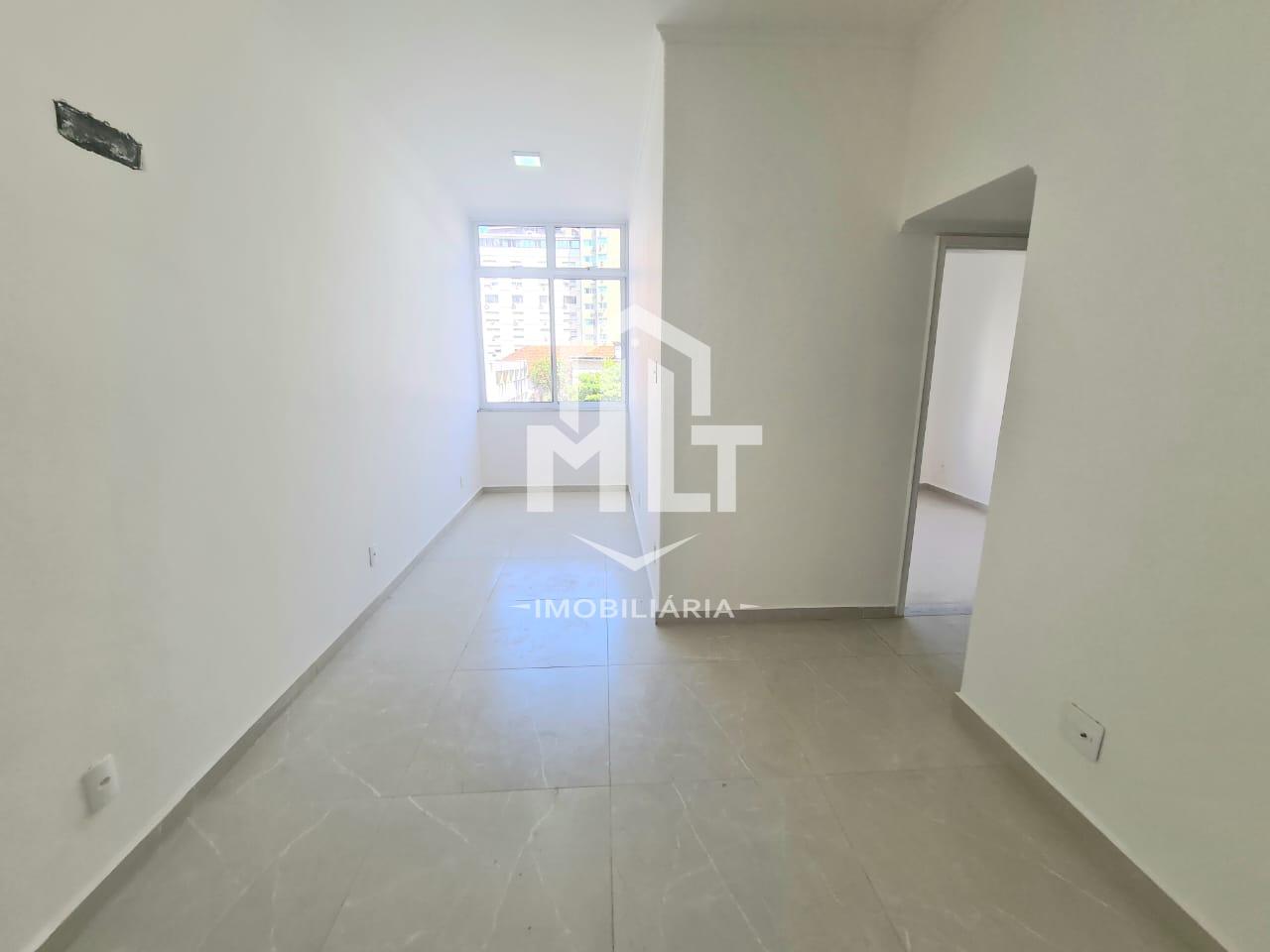 Apartamento reformado sala e quarto com 50m  e 1 vaga de garagem em Ipanema na Rua Gomes Carneiro.