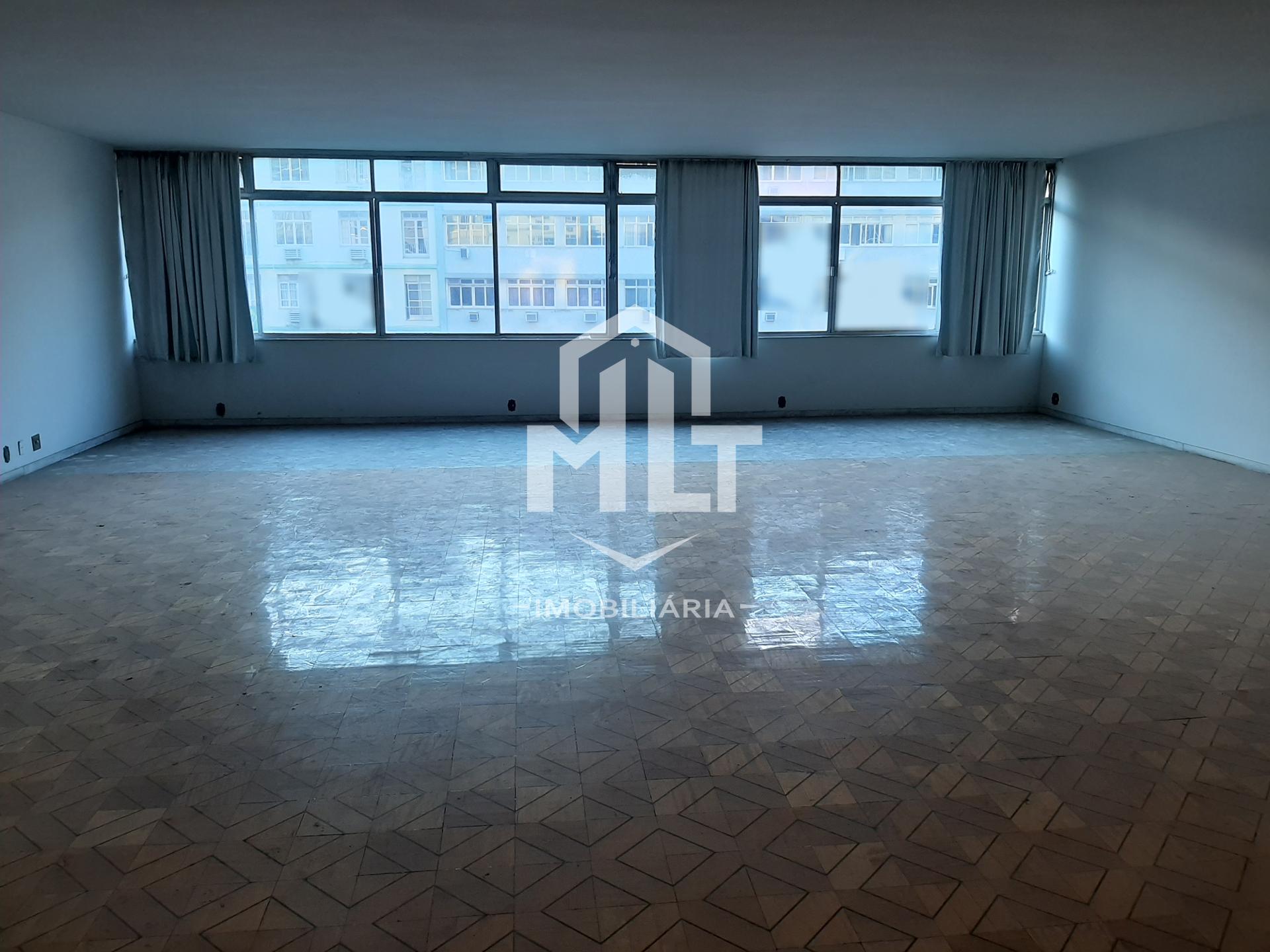 Apartamento para venda, oportunidade de investimento, localizado na Avenida Oswaldo Cruz no Flamengo
