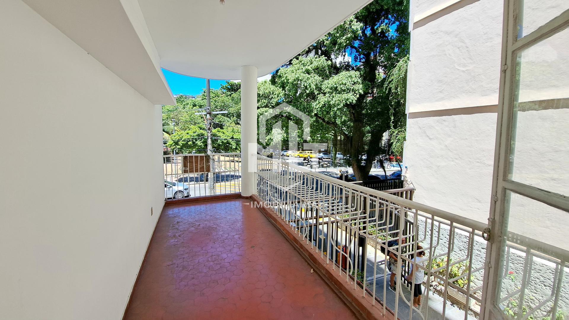 Apartamento de 3 quartos com 148m  na Praça Vereador Rocha Leão.